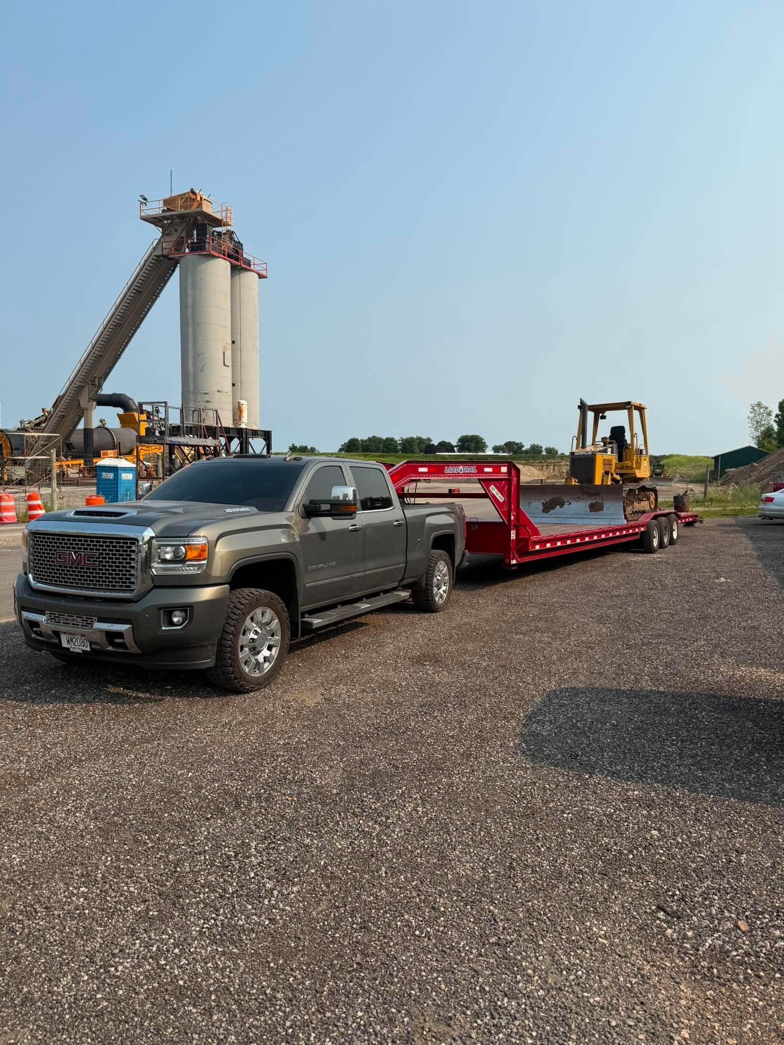 40-foot gooseneck equipment hauling